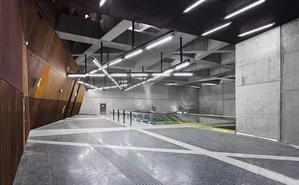 混凝土硬化劑顛覆著大家對(duì)于傳統(tǒng)地坪的概念